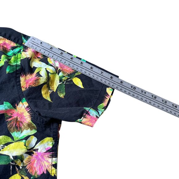 Roark Scholar La Selva Shirt Mens Small Black Floral Tropical Button Up Hawaiian - Picture 9 of 10
